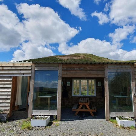 Calon Y Goedwig Glamping Hotel Ландоувъри Екстериор снимка