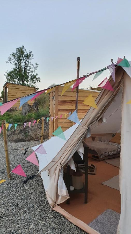 Calon Y Goedwig Glamping Hotel Ландоувъри Екстериор снимка