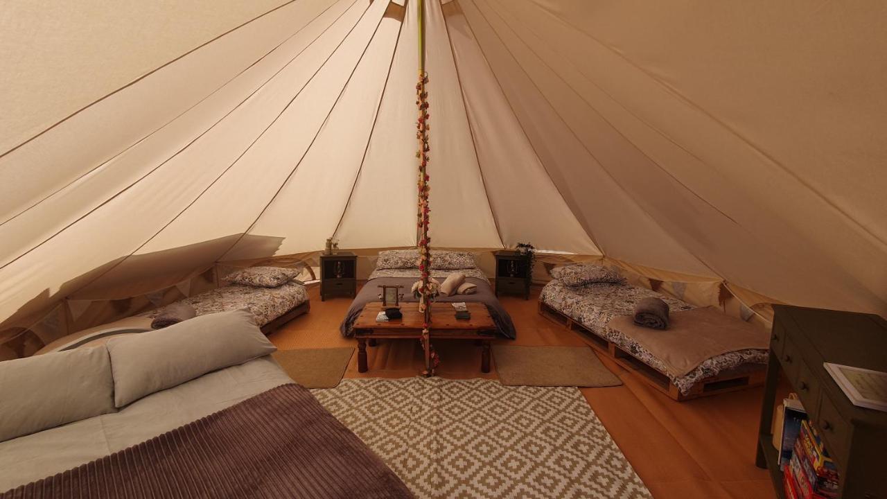 Calon Y Goedwig Glamping Hotel Ландоувъри Екстериор снимка