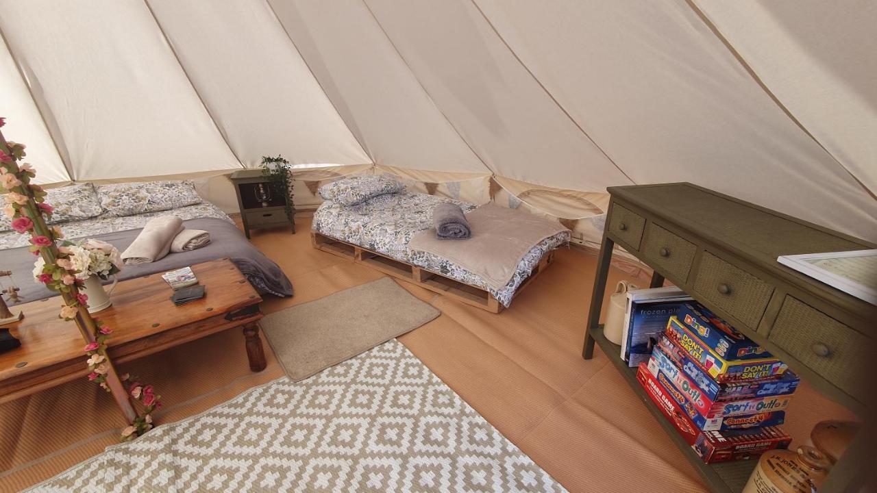 Calon Y Goedwig Glamping Hotel Ландоувъри Екстериор снимка
