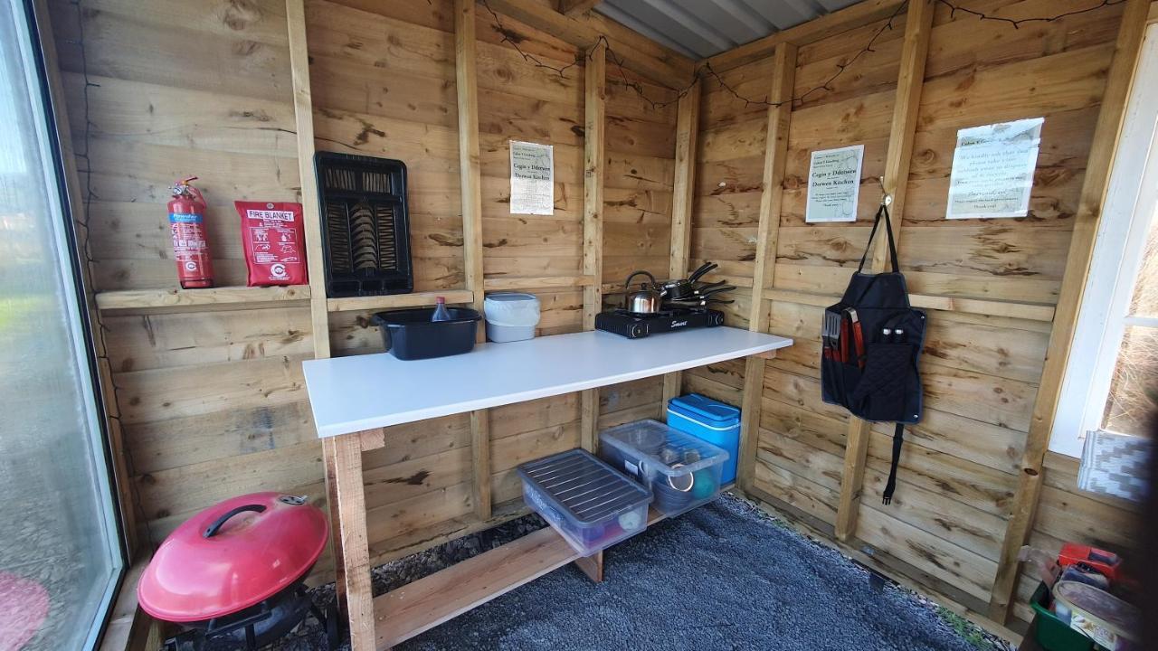 Calon Y Goedwig Glamping Hotel Ландоувъри Екстериор снимка
